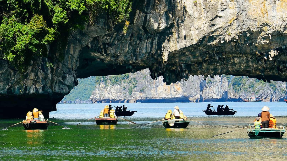 Luon Cave Halong