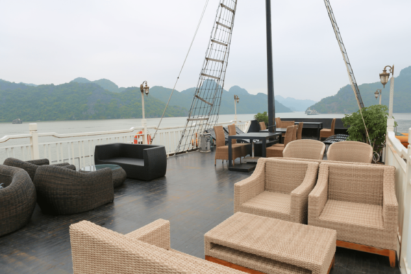 Oasis Party Cruise Halong Bay