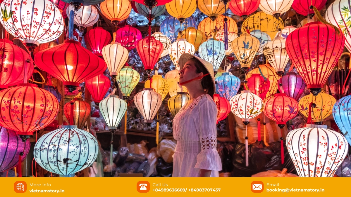 Enchanting lantern festival in Vietnam 2025: A celebration of light, culture and community 3 Tourists releasing paper lanterns onto the Hoai River during the Hoi An Lantern Festival in Vietnam.