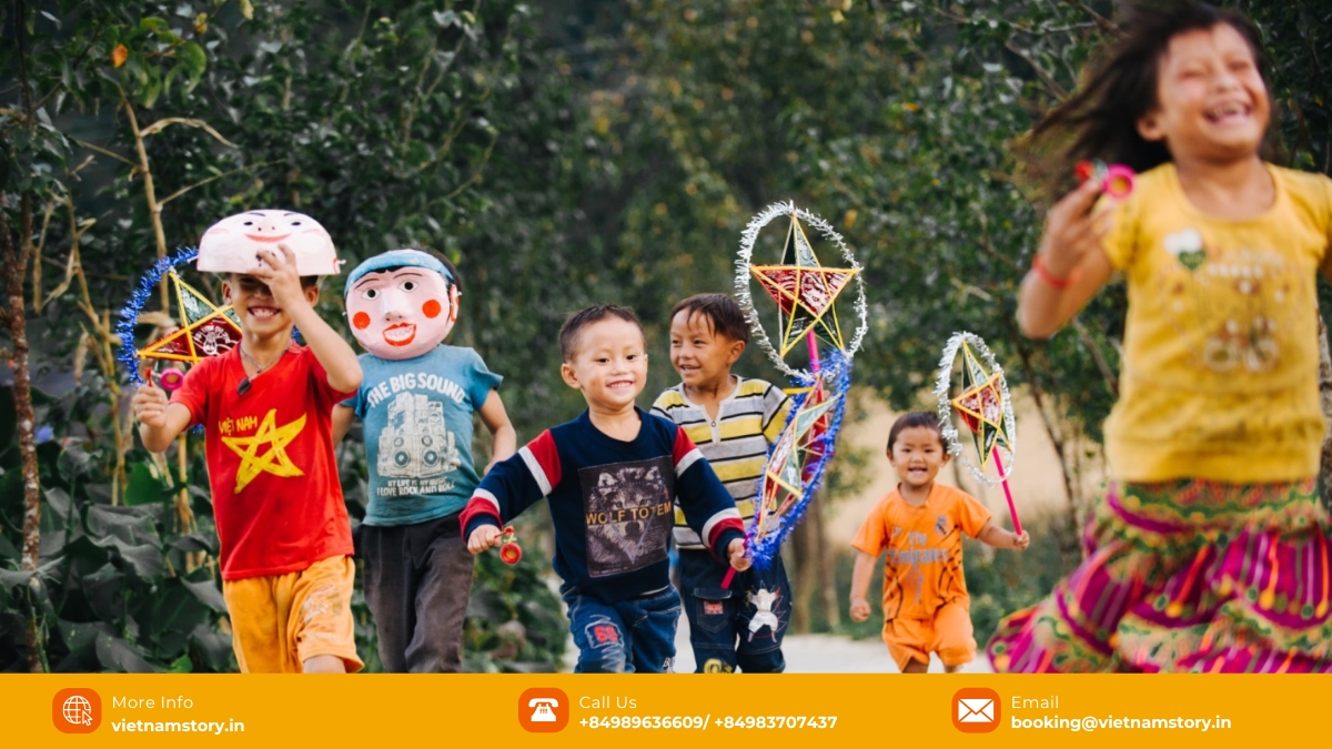 Exploring the Richness of Vietnamese Culture: An Essential Guide for Travellers 5 Children celebrating Vietnam's magical Mid-autumn Festival (Tet Trung Thu) with lanterns