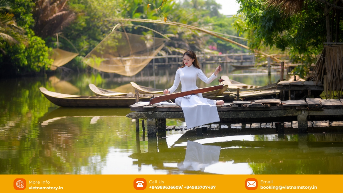 15 Amazing Traditional Vietnamese Instruments: Echoes of the Past 4 The Đàn Bầu, a unique single-string traditional Vietnamese instrument, known for its expressive sound.
