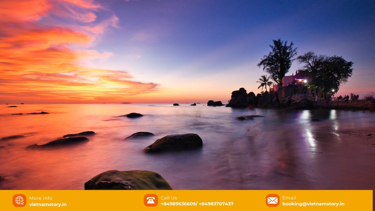 Discover the Breathtaking Natural Wonders in Vietnam: Your Guide to Unforgettable Tours 4 Pristine white sand beaches and lush forests define Phu Quoc Island, a natural wonder in Southern Vietnam.