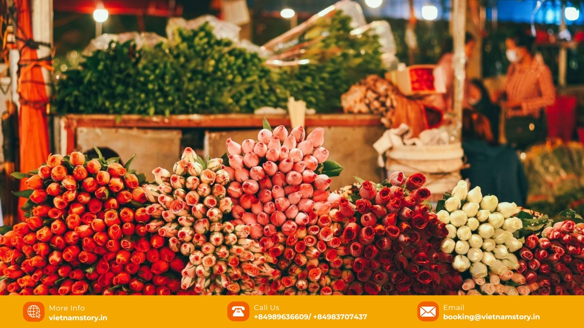 Buying beautiful, affordable flowers at Quang Ba Flower Market Buying beautiful, affordable flowers at Quang Ba Flower Market