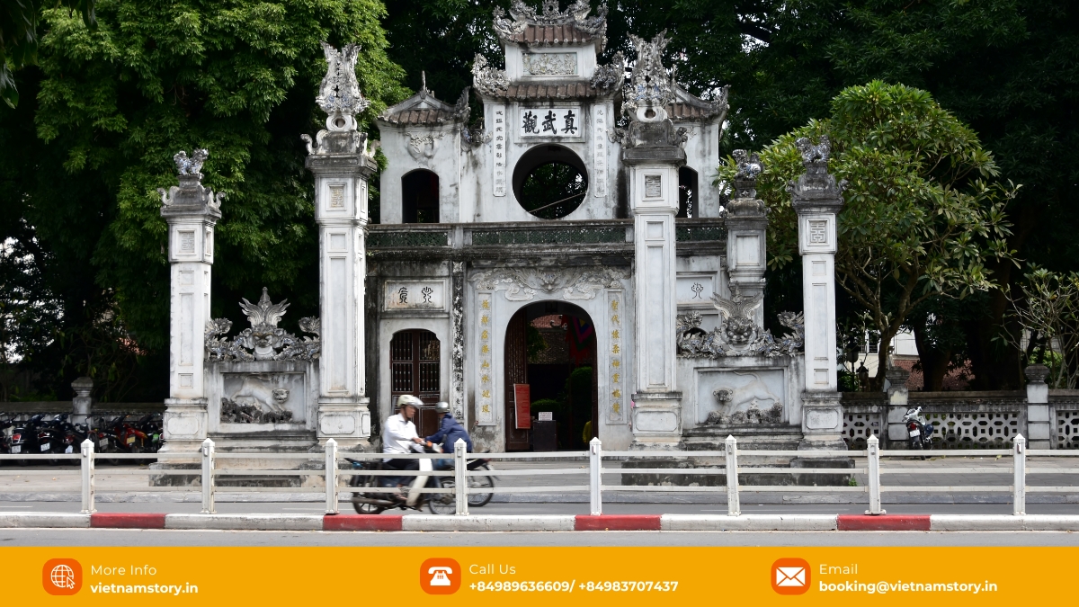 Quan Thanh Temple - one of the four sacred guardian temples of Hanoi Quan Thanh Temple Hanoi, one of the Four Sacred Guardian Temples, located near West Lake