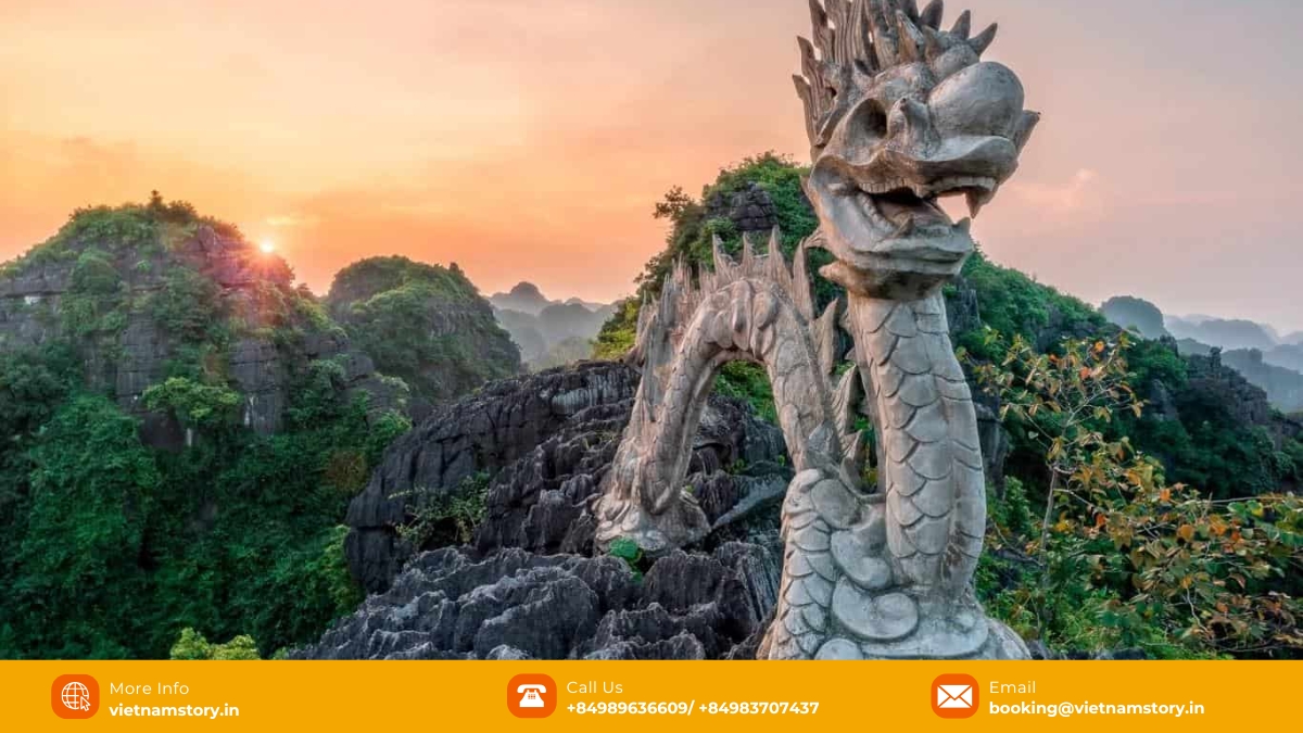 The magnificent stone dragon that lends Ngoa Long Mountain its nickname, "Lying Dragon Mountain." The stone dragon sculpture on the ridge of Mua Caves, also known as Dragon Mountain.