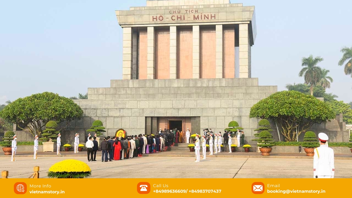 Standing in front of Ho Chi Minh Mausoleum, you can feel the solemn atmosphere. Standing in front of Ho Chi Minh Mausoleum, you can feel the solemn atmosphere.