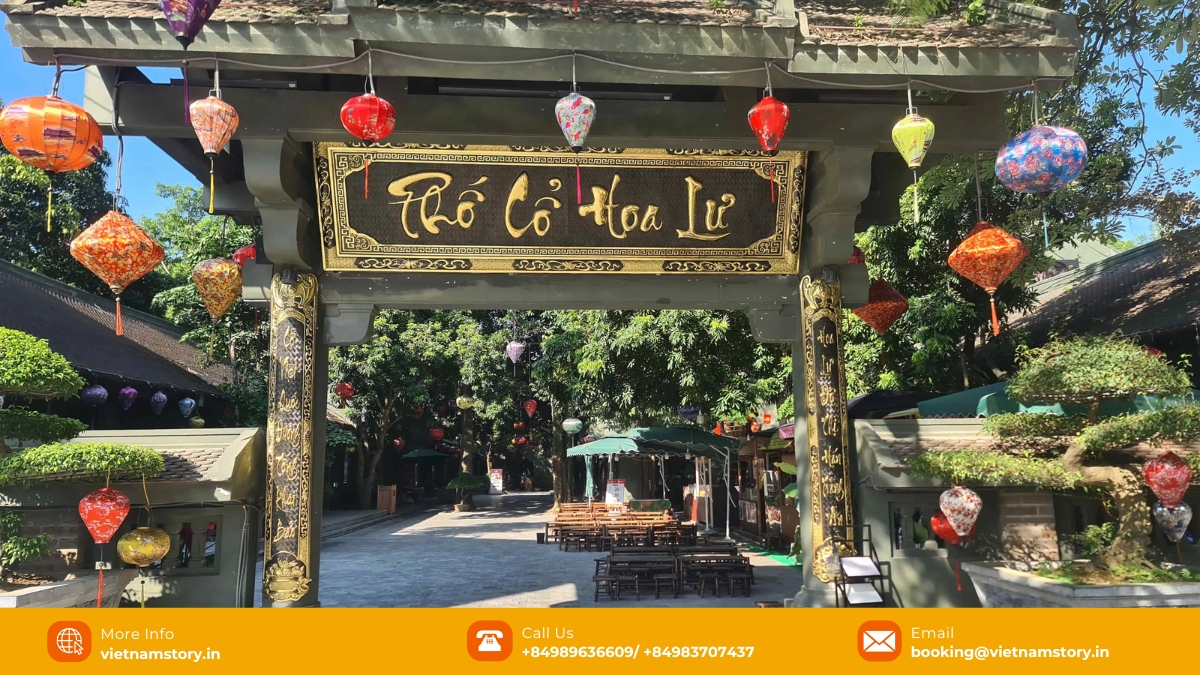 Ninh Binh Old Town (Hoa Lu Ancient Town) is a nightlife tourist destination that attracts many domestic and international tourists. Ninh Binh Old Town (Hoa Lu Ancient Town) is a nightlife tourist destination that attracts many domestic and international tourists.